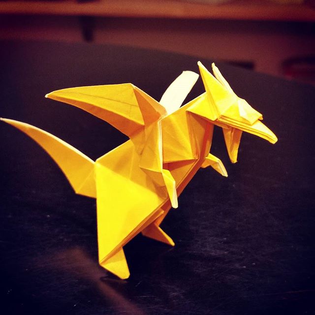 ドラゴンを折り紙でかっこ良く作る 簡単な折り方とコツまとめ Izilook