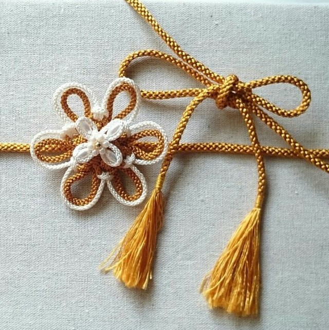 和装小物 飾り紐 の結び方まとめ 簡単な基本の6通りをご紹介 Izilook