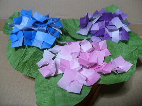 あじさいを折り紙で折ろう 簡単な作り方とコツまとめ Izilook