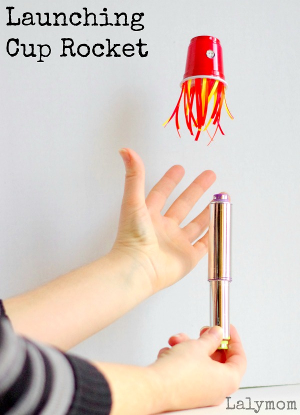 紙コップロケットの簡単な作り方 身近なアイテムで発想豊かに遊ぼう Izilook
