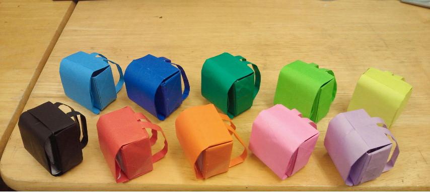 折り紙のランドセルを入学のプレゼントや飾りに 折り方 アレンジ集 Izilook