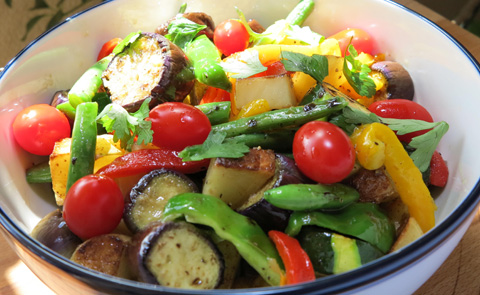 夏にはさっぱり 夏野菜でカラフル 美味しいサラダレシピ７選 Izilook